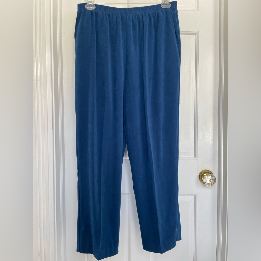 Alfred Dunner Petite Navy Skirt